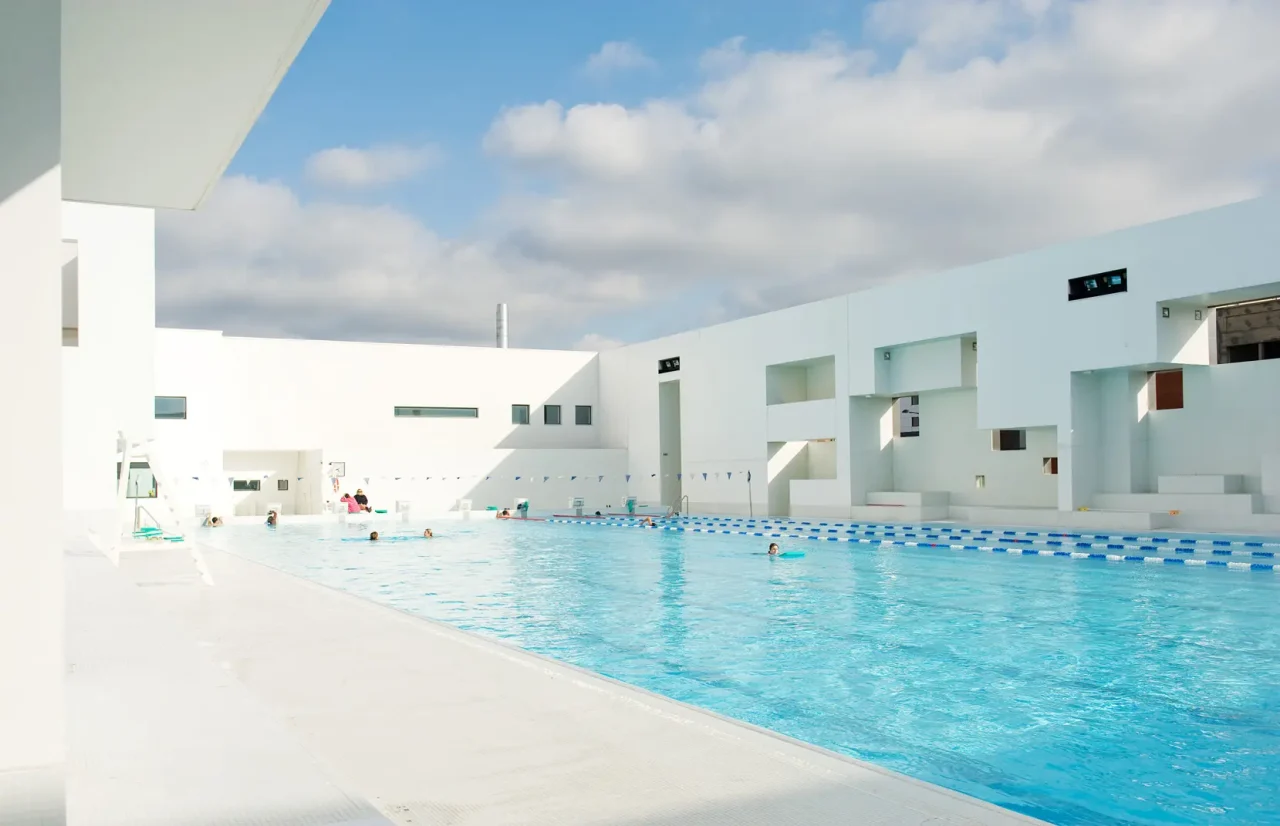 Les Bains des Docks Le Havre bassin Les Bains des Docks Le Havre bassin